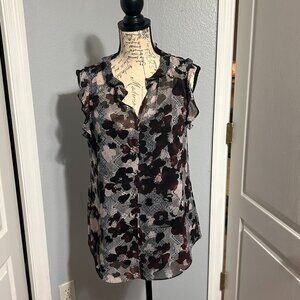 Cabi flutter sleeveless tank beautiful floral size small